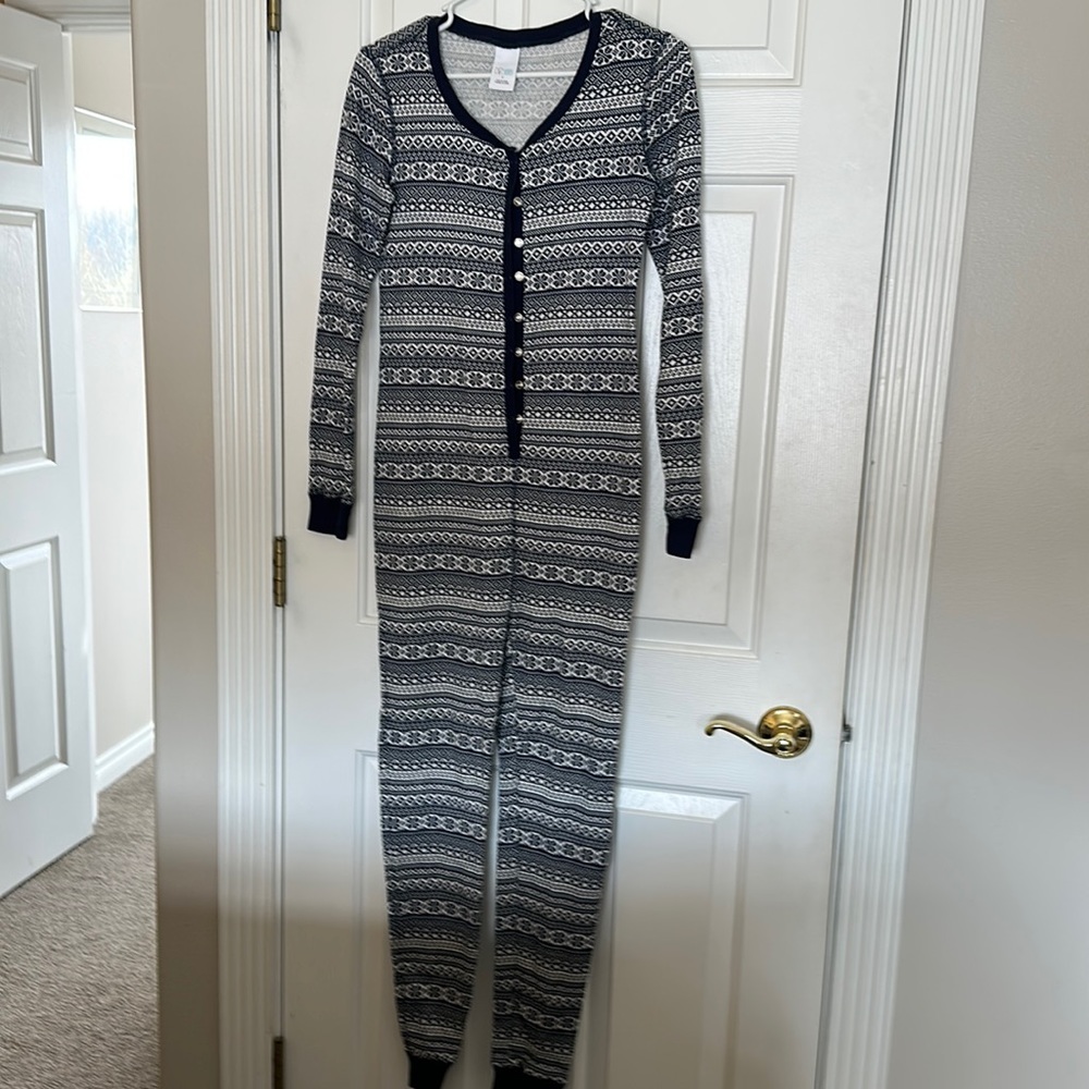 Nordstrom’s brass plum under cover brand size women’s small onesie sleep, PJs